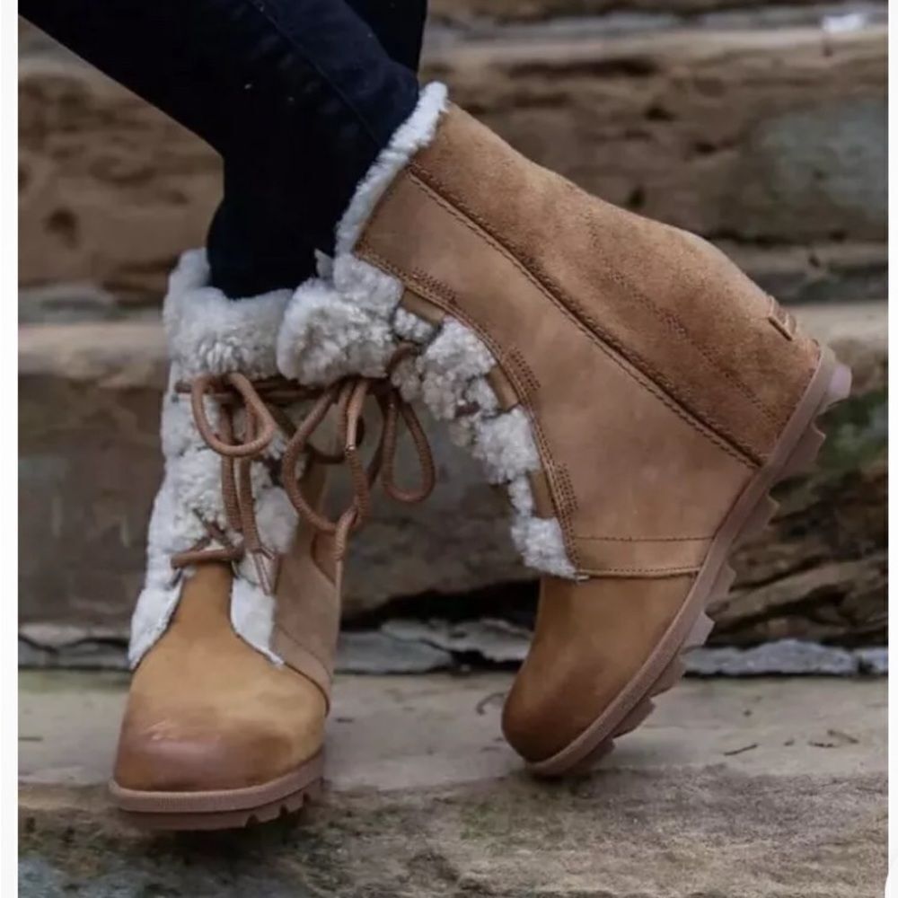Sorel Joan Of Arctic Wedge Shearling 9.5 Boots Leather Camel